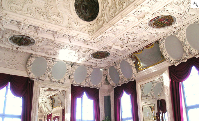Giovan Pietro Magni, Stuckaturen im Hessensaal des Schlosses Elisabethenburg in Meiningen (D). Er dient heute als Café.)